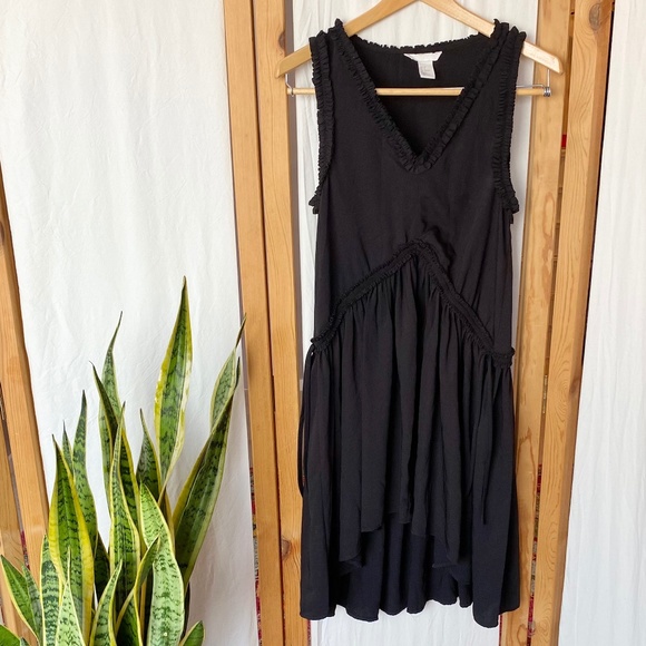 NWOT H&M black ruffle dress - Picture 3 of 9